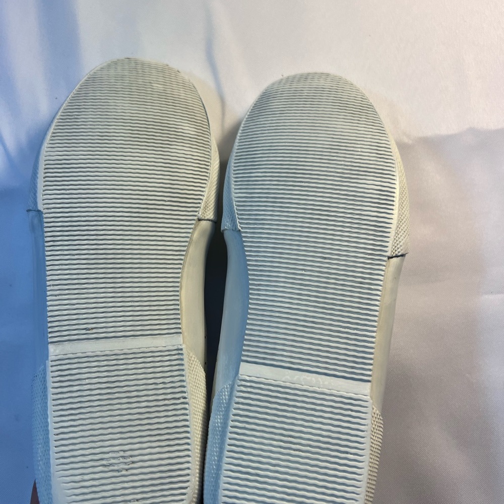 Kenneth Cole Reaction White Perforated Slip-on Shoes Salt Tae LE Womens Sz 8.5. - Picture 10 of 11